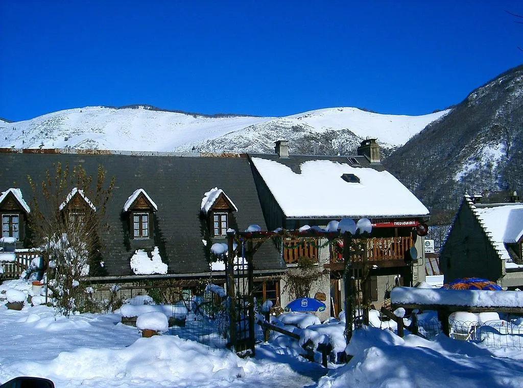 Auberge Des Pyrenees Sainte-Marie-de-Campan Inn
